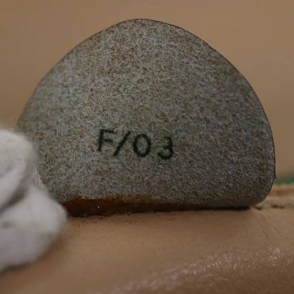 CELINE Vanity Cosmetic Pouch Leather Green Auth 74541 - Picture 12 of 16